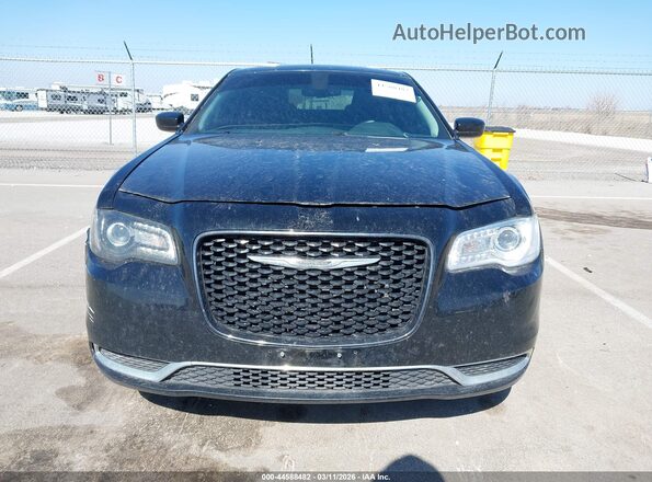 2C3CCARG9KH581205 2019 CHRYSLER 300 Черный Вид щитка приборов