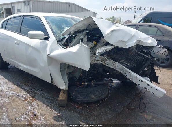 2C3CDXAT4GH130005 2016 DODGE CHARGER White Widok z przodu