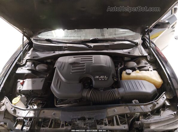 2C3CDXBG2KH564417 2019 DODGE CHARGER Черный Вид сзади