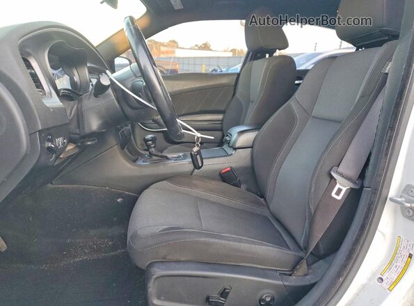 2C3CDXBG2LH102358 2020 DODGE CHARGER Белый Вид салона спереди