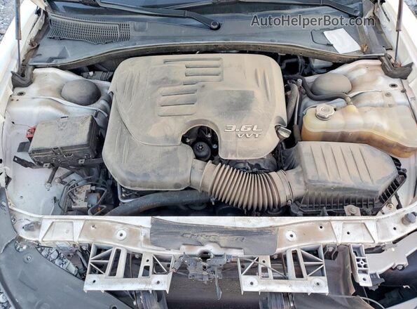 2C3CDXBG2LH102358 2020 DODGE CHARGER Белый Вид задней части салона