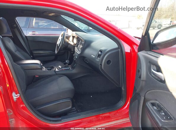 2C3CDXBG3JH307314 2018 DODGE CHARGER Красный Вид салона спереди