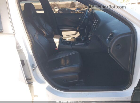 2C3CDXBG4KH653132 2019 DODGE CHARGER White Սալոնի դիմացի տեսք
