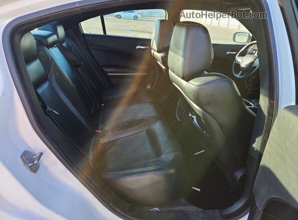 2C3CDXBG4KH695638 2019 DODGE CHARGER Белый Вид задних сидений