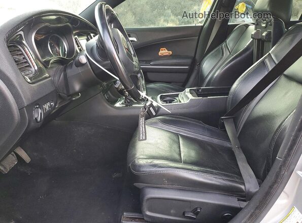 2C3CDXBG7KH736716 2019 DODGE CHARGER Серебряный Вид салона спереди