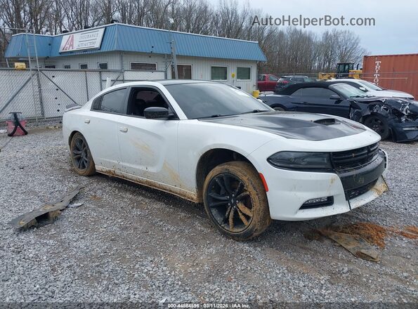 2C3CDXCT7JH230166 2018 DODGE CHARGER Белый Передняя правая четверть