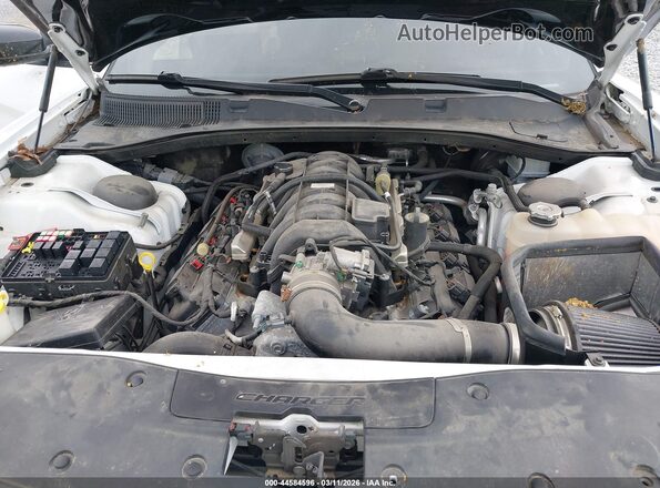 2C3CDXCT7JH230166 2018 DODGE CHARGER Белый Вид сзади