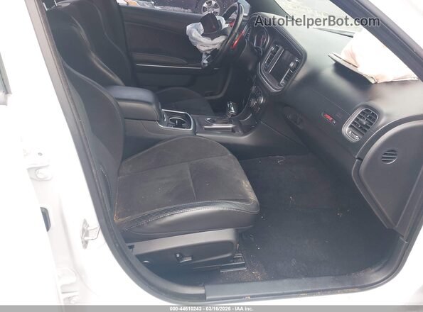 2C3CDXGJ1LH114618 2020 DODGE CHARGER Белый Вид салона спереди