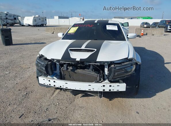 2C3CDXGJ6LH237881 2020 DODGE CHARGER Белый Вид задней части салона