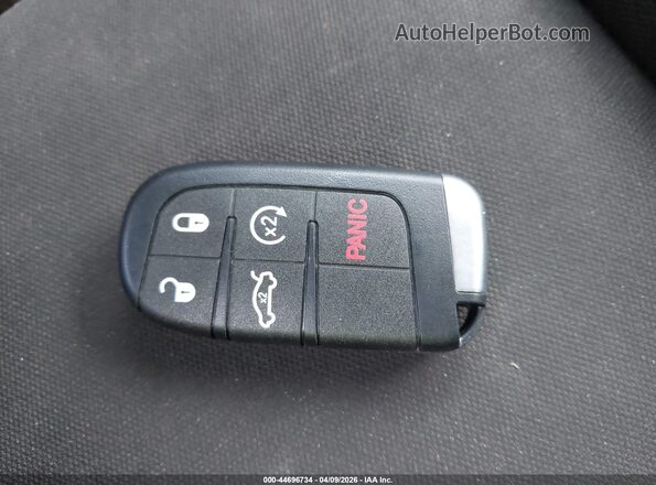 2C3CDXHG0KH566903 2019 DODGE CHARGER White Widok deski rozdzielczej