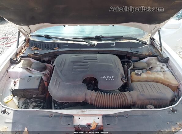 2C3CDXHG0KH566903 2019 DODGE CHARGER White Widok z tyłu