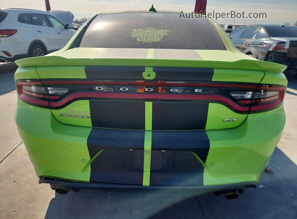 2C3CDXHG0KH672798 2019 DODGE CHARGER Зеленый Вид сзади