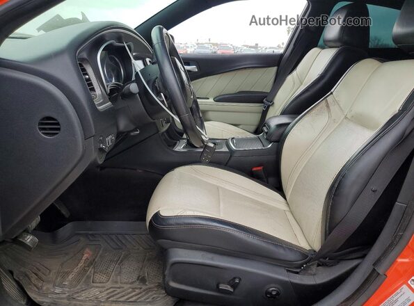 2C3CDXHG1HH520750 2017 DODGE CHARGER Оранжевый Вид салона спереди