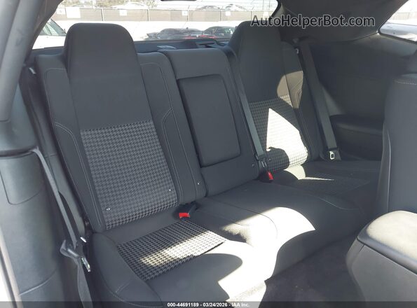 2C3CDZAG0JH245822 2018 DODGE CHALLENGER Белый Вид наклейки с VIN-кодом