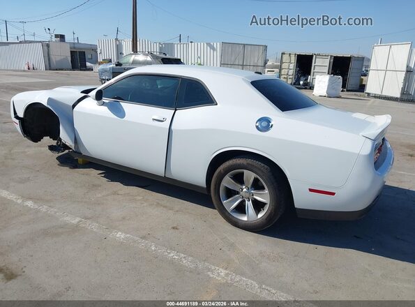2C3CDZAG0JH245822 2018 DODGE CHALLENGER Белый Задняя левая четверть