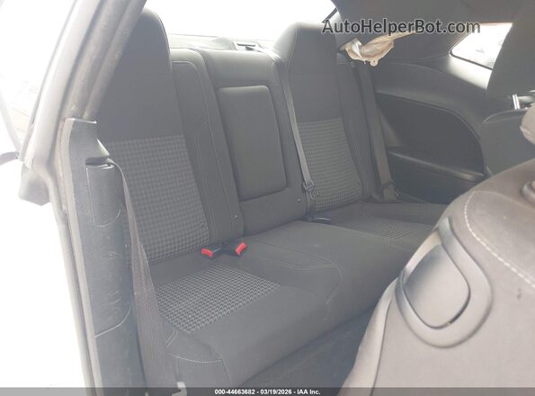 2C3CDZAG1GH275517 2016 DODGE CHALLENGER Белый Вид наклейки с VIN-кодом