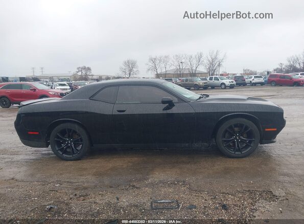 2C3CDZAG2JH199426 2018 DODGE CHALLENGER Black Vista interior trasera