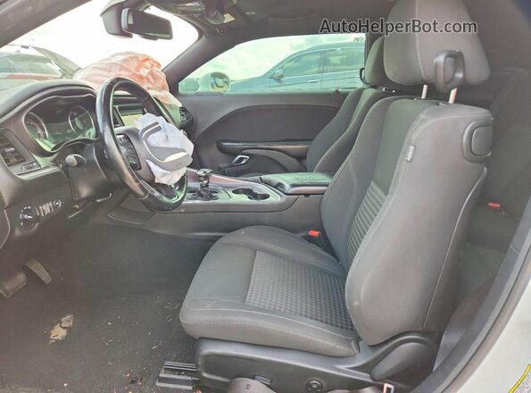 2C3CDZAG2KH632311 2019 DODGE CHALLENGER Белый Вид салона спереди