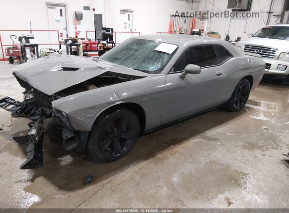 2C3CDZAG3JH294609 2018 DODGE CHALLENGER Серый Передняя левая четверть