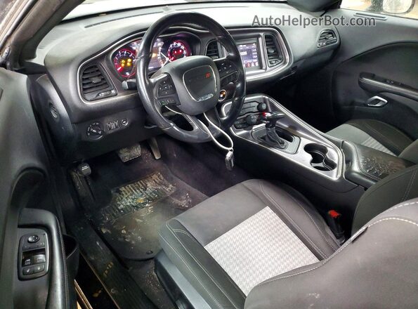 2C3CDZAG3JH310078 2018 DODGE CHALLENGER Черный Вид панели приборов