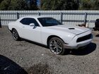 2020 Dodge Challenger Sxt Белый vin: 2C3CDZAG3LH237023