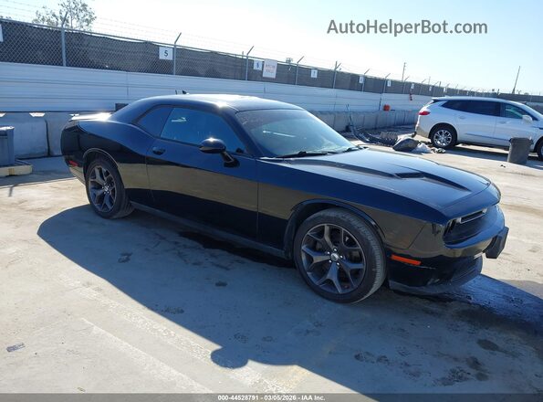 2C3CDZAG5JH328369 2018 DODGE CHALLENGER Черный Передняя правая четверть
