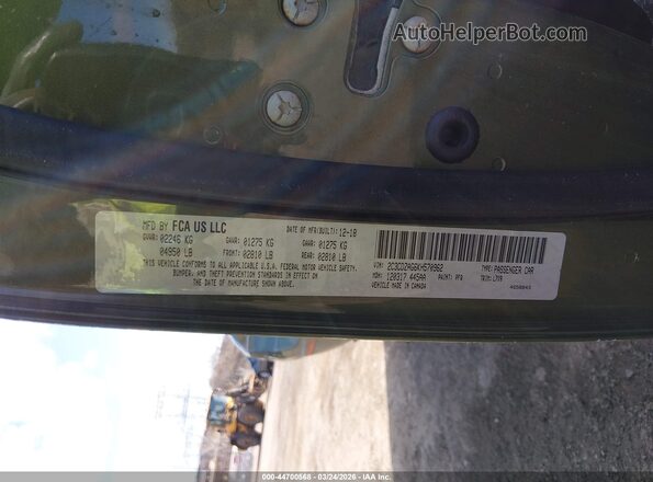 2C3CDZAG6KH570962 2019 DODGE CHALLENGER Зеленый Вид подкапотного пространства