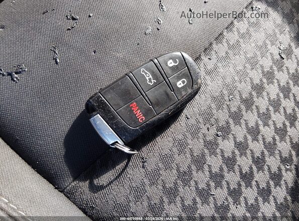 2C3CDZAG6KH570962 2019 DODGE CHALLENGER Зеленый Вид панели приборов