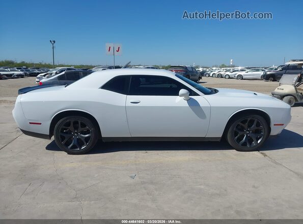 2C3CDZAGXLH240288 2020 DODGE CHALLENGER White Vista interior trasera