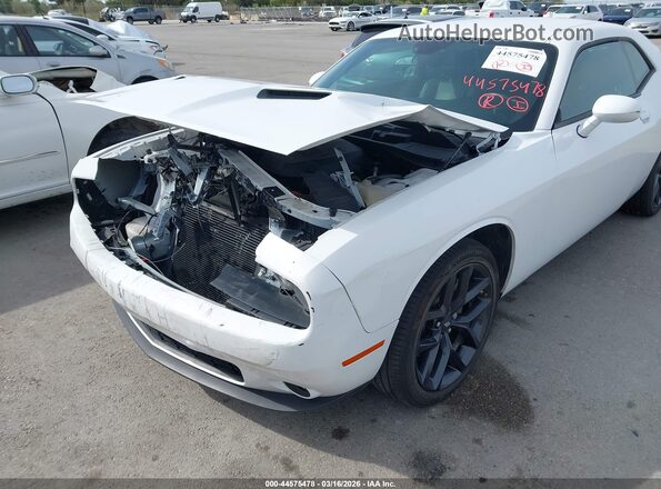 2C3CDZAGXNH100468 2022 DODGE CHALLENGER Белый Вид спереди