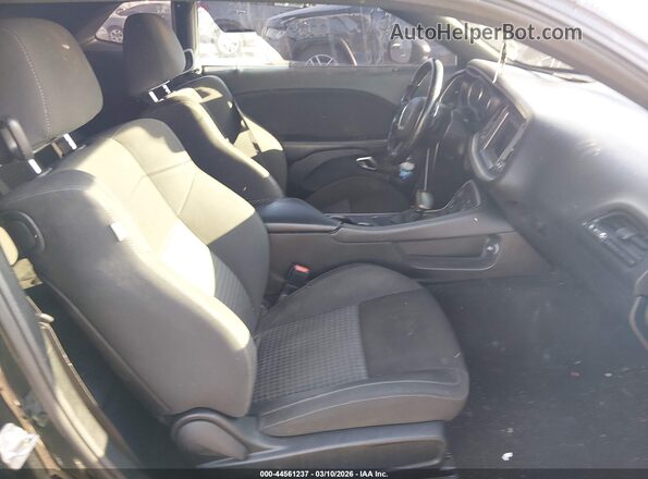 2C3CDZBT3LH118643 2020 DODGE CHALLENGER Черный Вид салона спереди