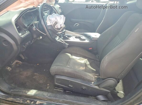 2C3CDZBT4GH300681 2016 DODGE CHALLENGER Черный Вид салона спереди