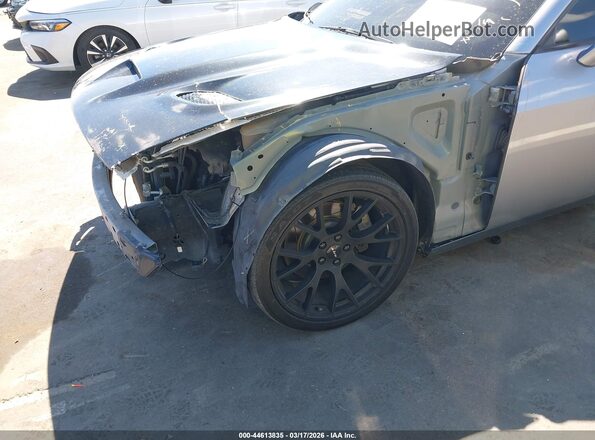 2C3CDZBT4JH225018 2018 DODGE CHALLENGER Серебряный Вид спереди