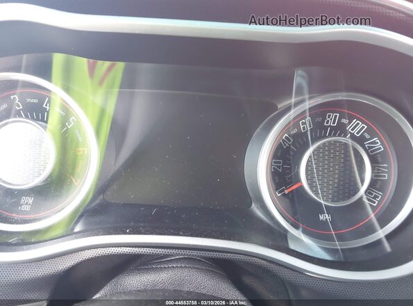 2C3CDZBT6GH101017 2016 DODGE CHALLENGER Красный Вид задних сидений