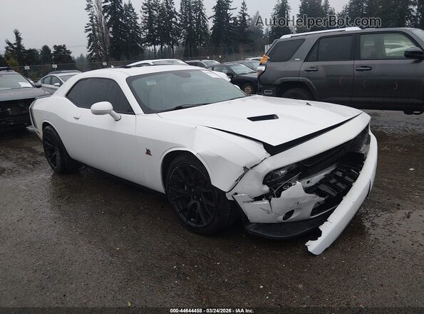2C3CDZFJ3JH127610 2018 DODGE CHALLENGER Белый Передняя правая четверть