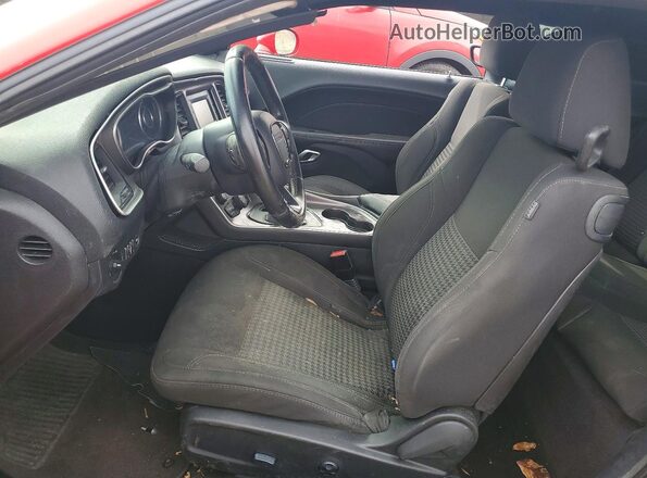 2C3CDZFJ3KH525627 2019 DODGE CHALLENGER Красный Вид салона спереди