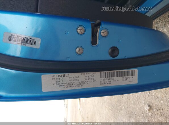 2C3CDZFJ4GH100568 2016 DODGE CHALLENGER Light Blue Вид подкапотного пространства