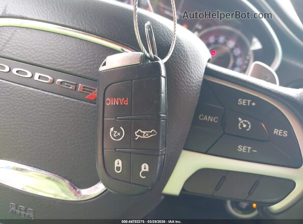 2C3CDZFJ4GH100568 2016 DODGE CHALLENGER Light Blue Вид панели приборов