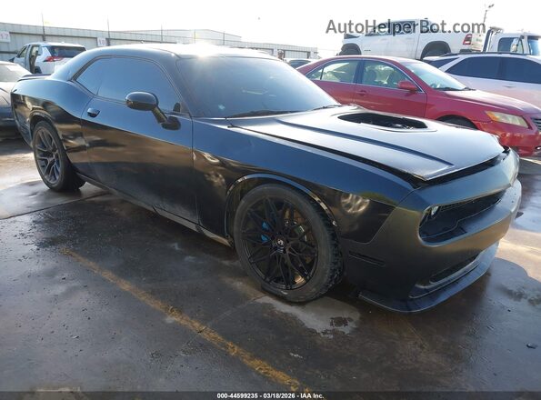 2C3CDZFJ9HH613798 2017 DODGE CHALLENGER Черный Передняя правая четверть