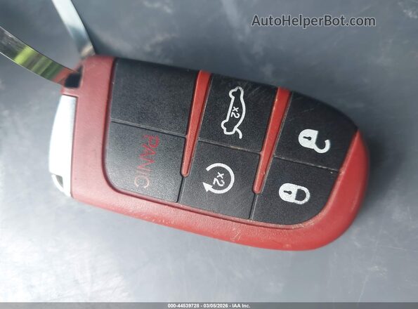 2C3CDZFJXNH142708 2022 DODGE CHALLENGER Red Widok deski rozdzielczej