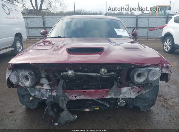 2C3CDZFJXNH142708 2022 DODGE CHALLENGER Red Widok wnętrza z tyłu