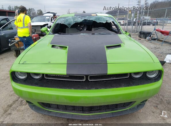 2C3CDZGG3HH551012 2017 DODGE CHALLENGER Зеленый Вид щитка приборов