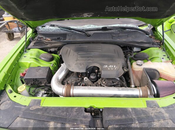 2C3CDZGG3HH551012 2017 DODGE CHALLENGER Зеленый Вид сзади