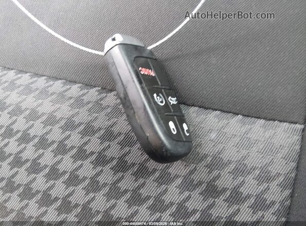 2C3CDZJG5LH239730 2020 DODGE CHALLENGER Черный Вид панели приборов