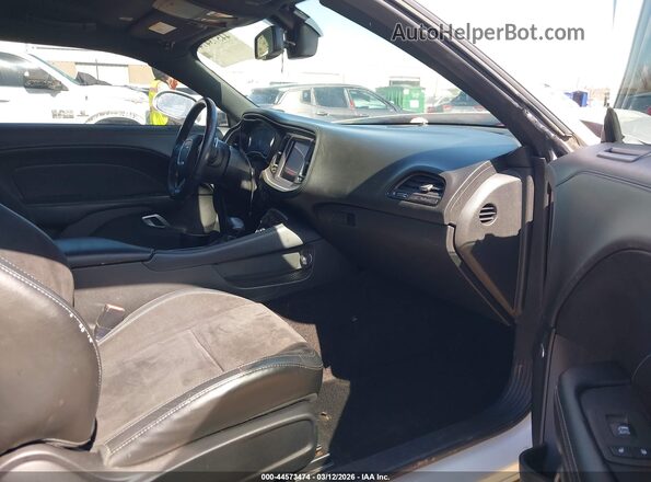2C3CDZKG3MH632058 2021 DODGE CHALLENGER Белый Вид салона спереди
