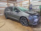 2018 Chrysler Pacifica Touring L Серый vin: 2C4RC1BG0JR235195