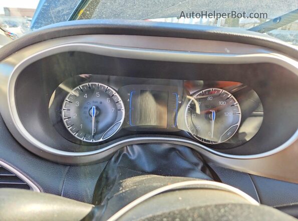 2C4RC1BG0LR247799 2020 CHRYSLER PACIFICA Черный Вид щитка приборов