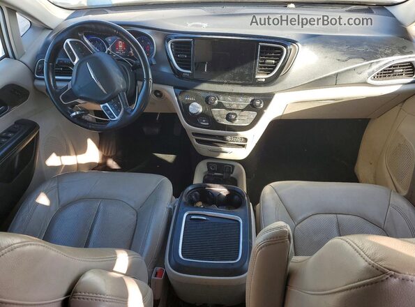2C4RC1BG1MR604358 2021 CHRYSLER PACIFICA Белый Вид панели приборов