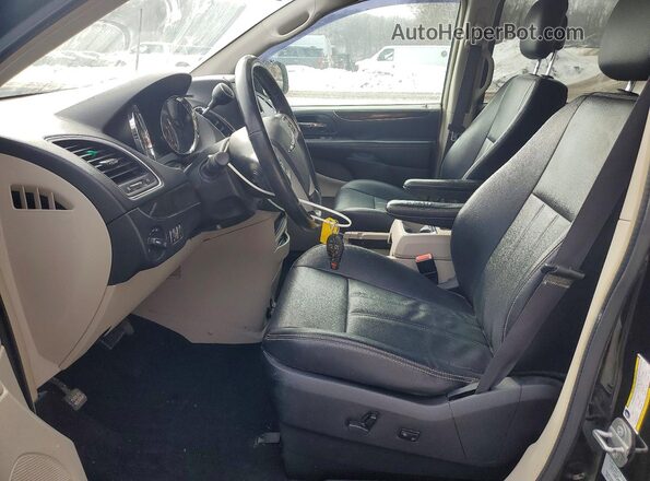 2C4RC1BG2GR295505 2016 CHRYSLER TOWN Черный Вид салона спереди