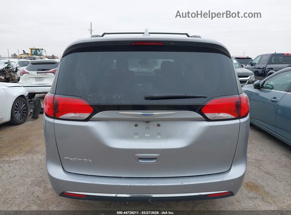 2C4RC1BG2JR142341 2018 CHRYSLER PACIFICA Silver 